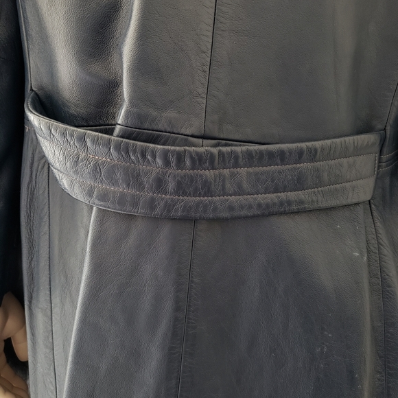 Vintage Double-breasted Leather Coat - Picture 9 of 16